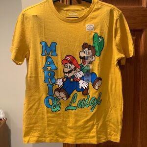 New Nintendo Kids Yellow Mario & Luigi Tee. Size XL - 14-16